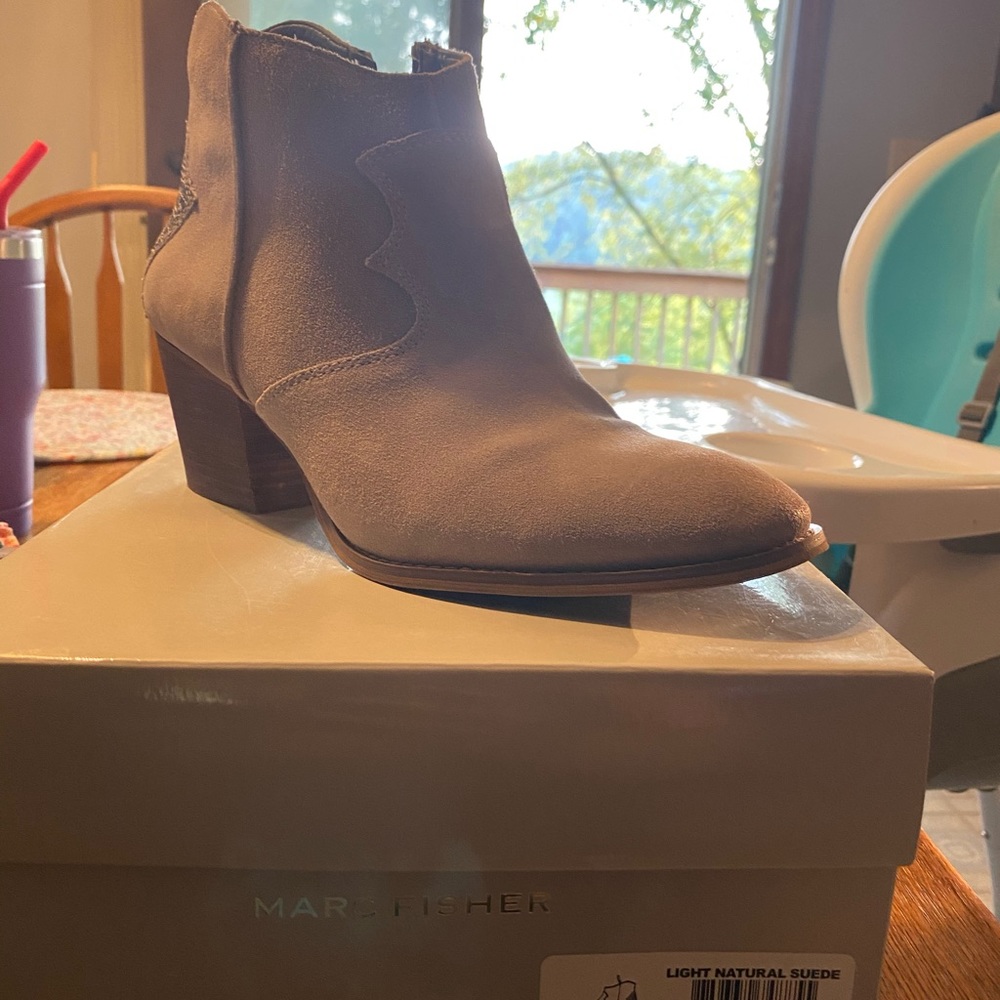 Marc fisher stefani bootie - Picture 2 of 4